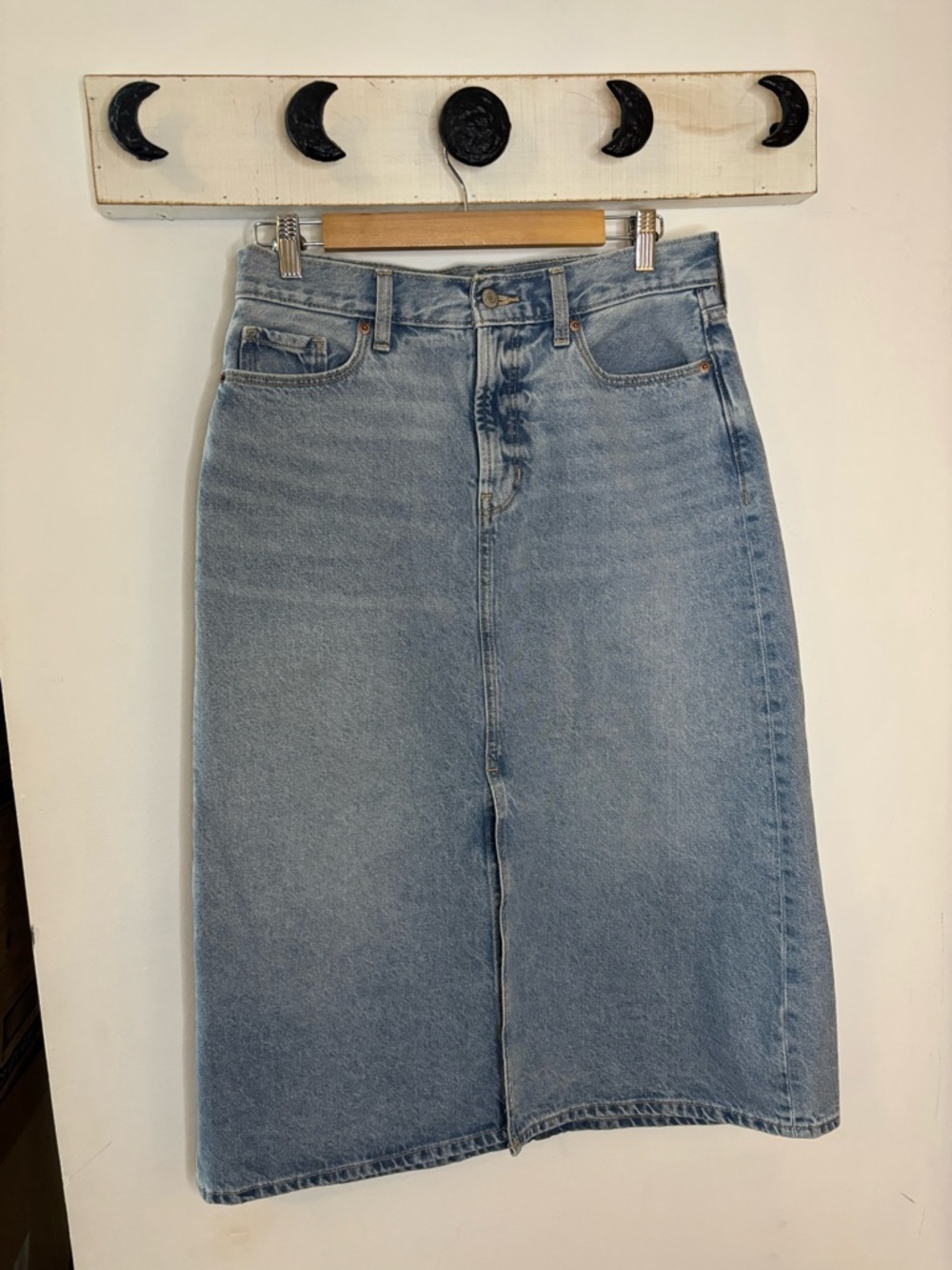 Old Navy Light Blue Straight Leg Women's Midi Skirt